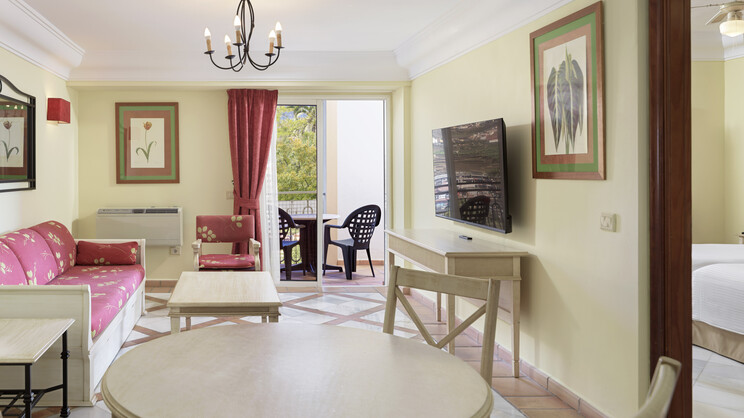 Las Águilas Tenerife, Affiliated by Meliá